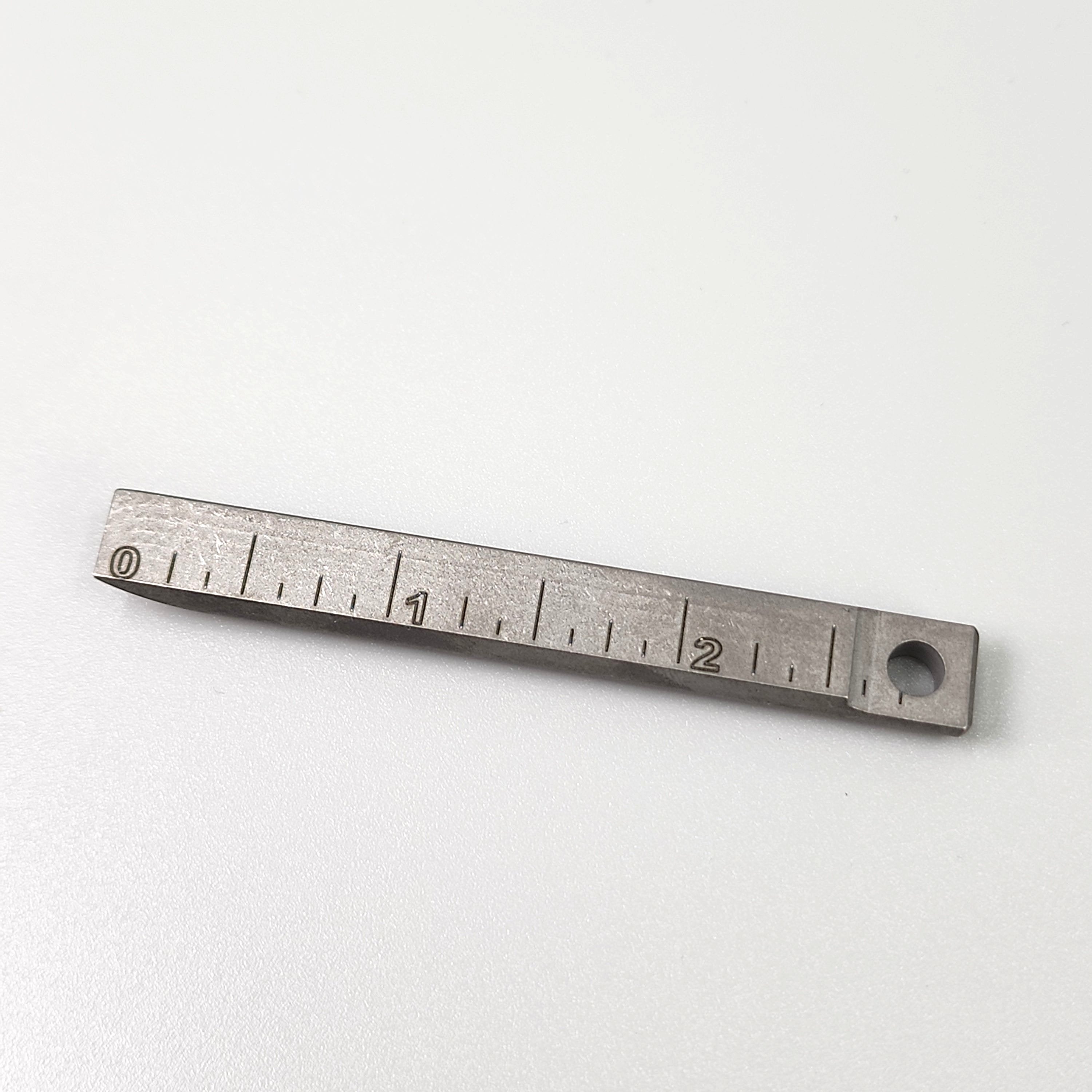 Keychain Pry Bar Titanium by Apex Giant – EDC tool, pocket pry bar, titanium keychain
