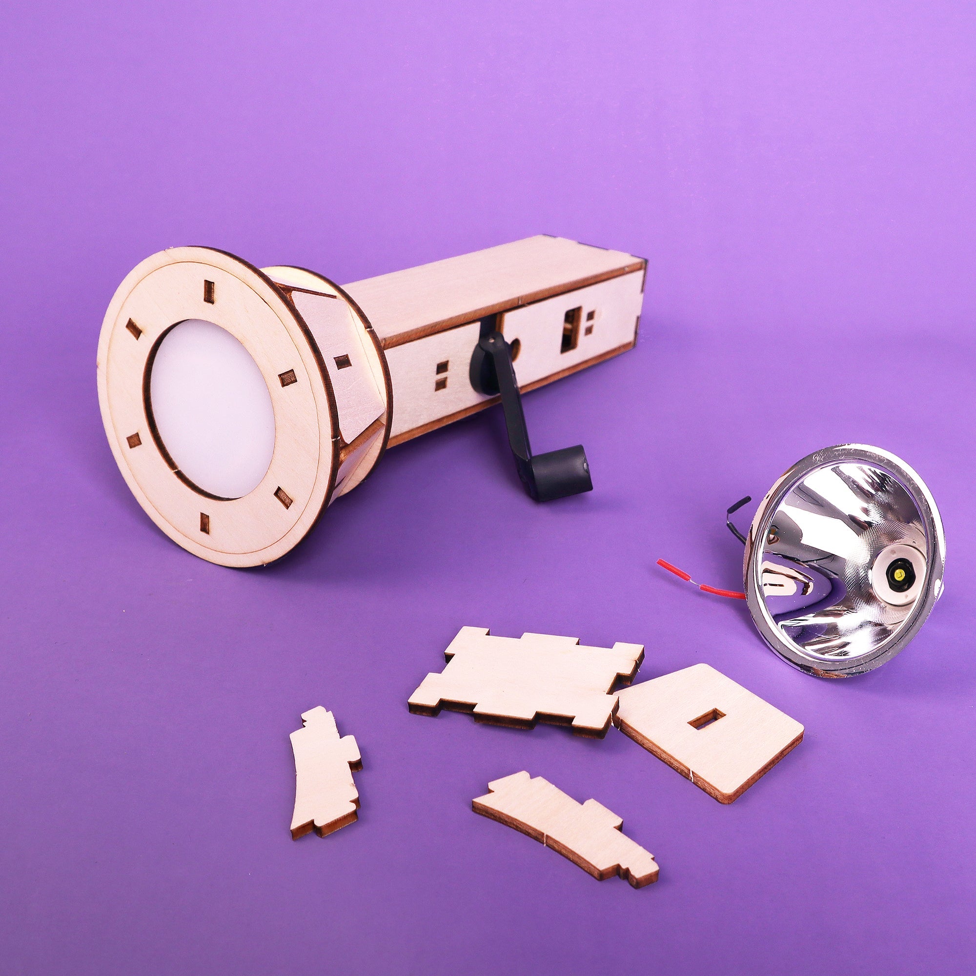Hand-Crank Flashlight DIY Kit, Educational STEM Toy – Energy Transformation, Renewable Power, Hands-On Learning