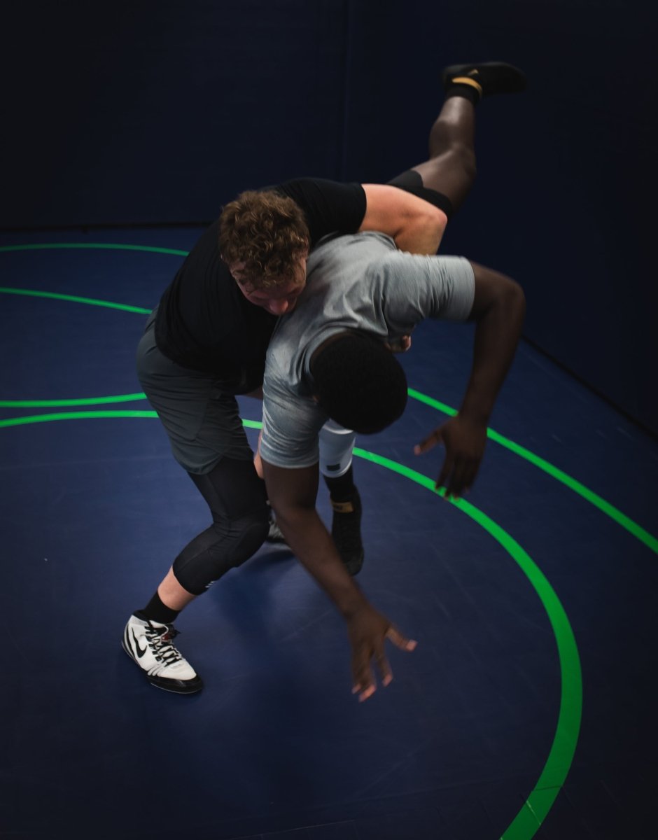 Mid-Length Padded Knee Sleeve - Black – knee support, sports protection, compression gear